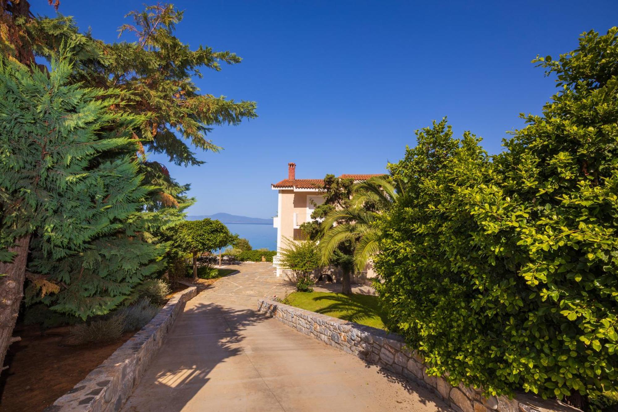 Messinian Blue Seaside Villa Kalamata Extérieur photo