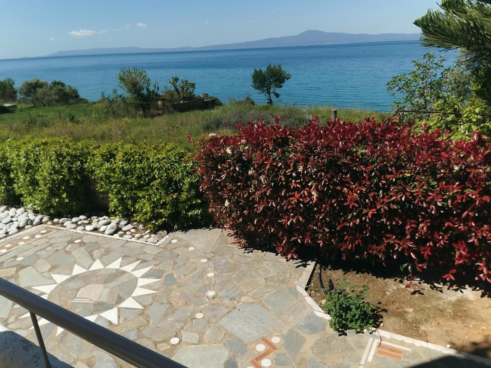 Messinian Blue Seaside Villa Kalamata Extérieur photo